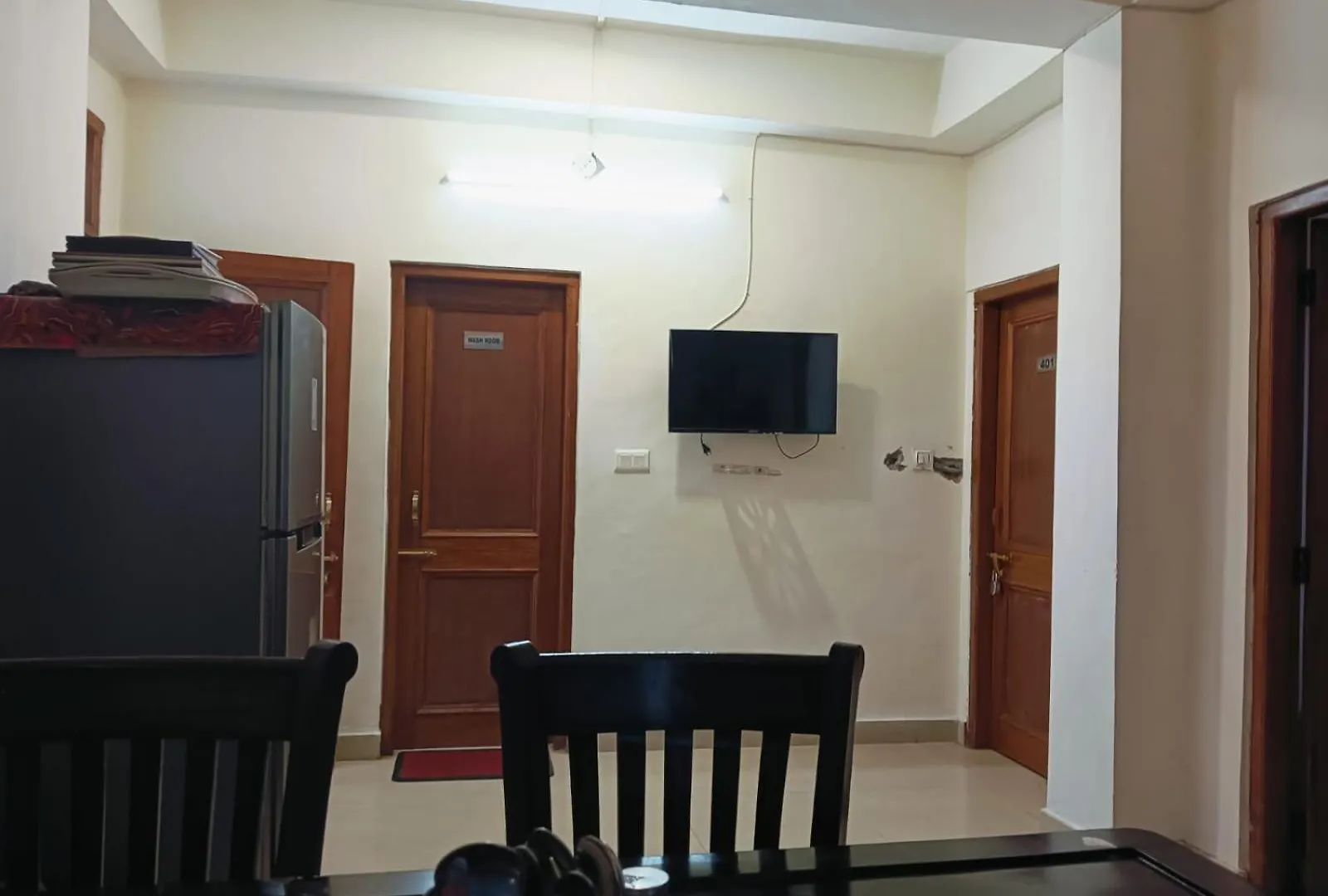 The White House - A Four Star Luxury Hotel Шимла