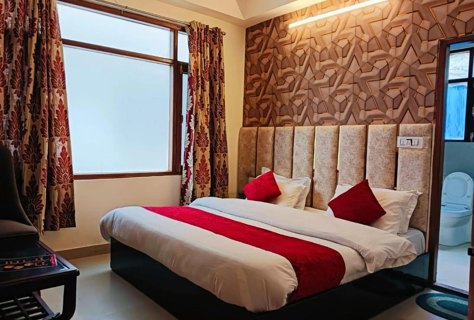 The White House - A Four Star Luxury Hotel Шимла 4*,  Индия